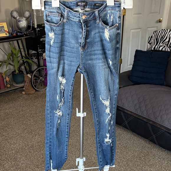 Judy Blue Distressed Denim Skinny Jeans - Picture 2 of 4